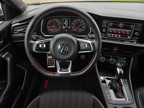 Used 2021 Volkswagen Jetta GLI FWD image 14