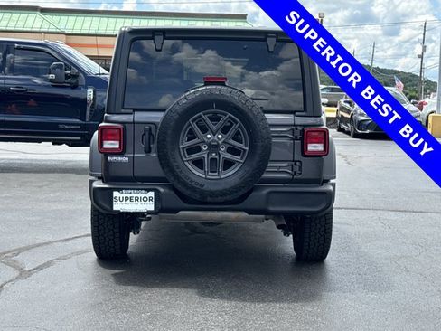 Used 2025 Jeep Wrangler Unlimited Sport AWD/4WD image 4