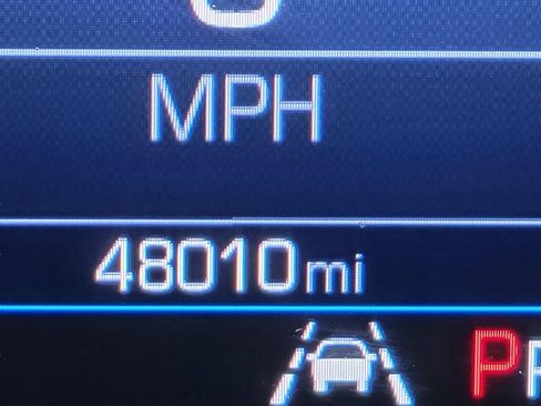 Used 2021 Chevrolet Equinox LT image 3