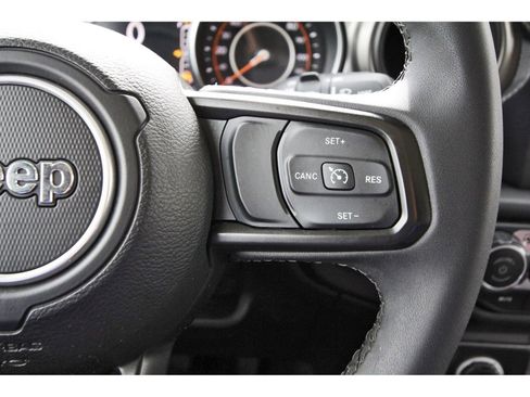 Used 2023 Jeep Wrangler Unlimited Sport image 19