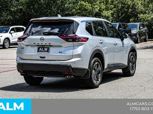 Used 2024 Nissan Rogue SV FWD image 6