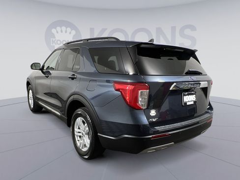 Used 2022 Ford Explorer XLT w/ Equipment Group 202A image 4