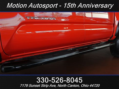 Used 2017 Toyota Tacoma TRD Off-Road w/ Premium & Technology Package image 46