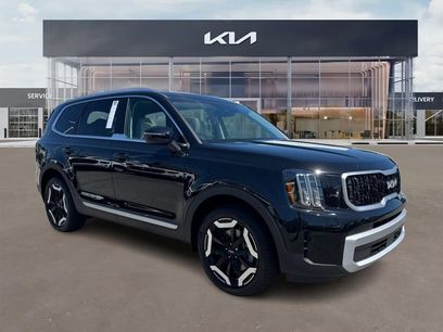 Used 2025 Kia Telluride EX w/ EX Captain's Chair Package