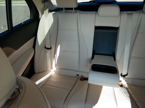 Used 2021 Mercedes-Benz GLE 350 4MATIC image 10