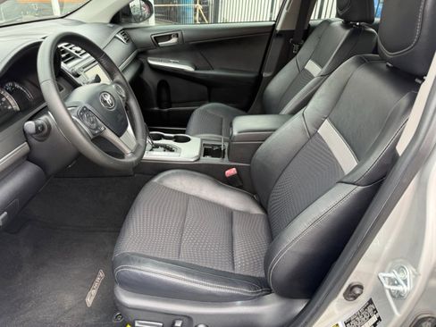 Used 2012 Toyota Camry SE FWD image 15