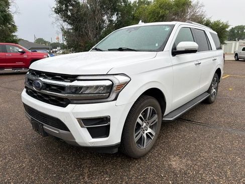 Used 2022 Ford Expedition Limited AWD/4WD image 4