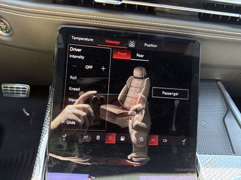 Used 2025 Cadillac Escalade V AWD/4WD image 25