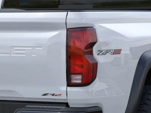 New 2026 Chevrolet Colorado ZR2 AWD/4WD image 11