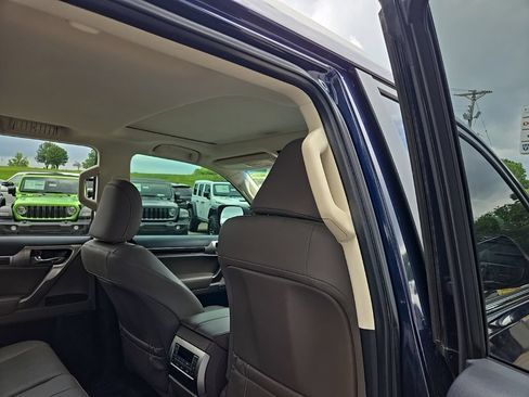 Used 2020 Lexus GX 460 Premium w/ Premium Package AWD/4WD image 86