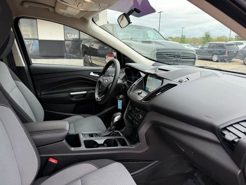 Used 2018 Ford Escape SE w/ SE Sync 3 Package AWD/4WD image 25