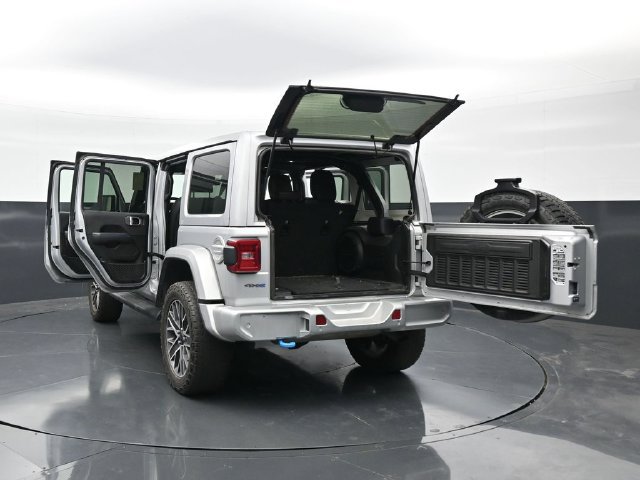 Used 2024 Jeep Wrangler High Altitude AWD/4WD image 51