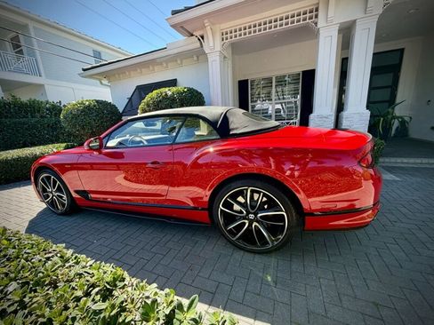 Used 2023 Bentley Continental GT Azure image 5