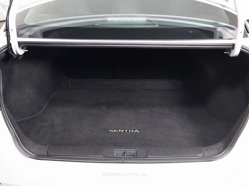 Used 2024 Nissan Sentra SV FWD image 14