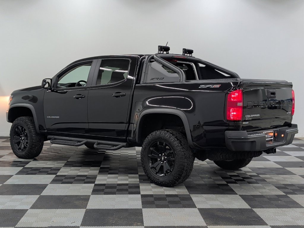 Used 2022 Chevrolet Colorado ZR2 w/ ZR2 Midnight Special Edition AWD/4WD image 5