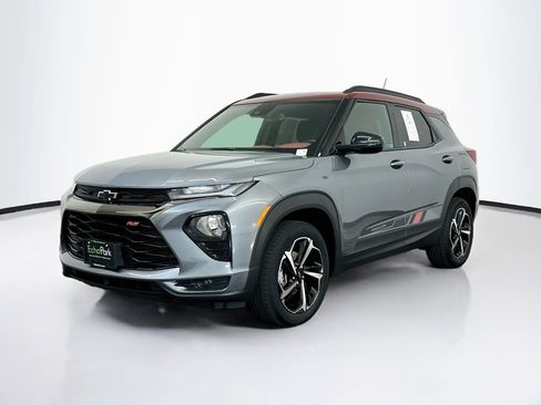 Used 2022 Chevrolet TrailBlazer RS w/ Technology Package AWD/4WD image 3