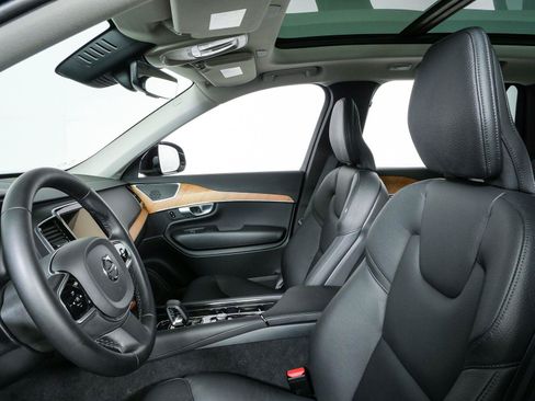 Used 2023 Volvo XC90 B6 Plus w/ Protection Package Premier AWD/4WD image 6