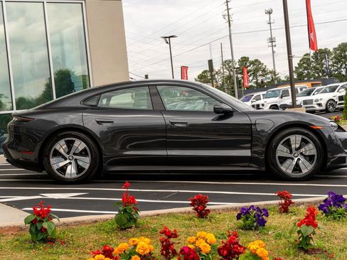 Used 2023 Porsche Taycan w/ Premium Package RWD image 10