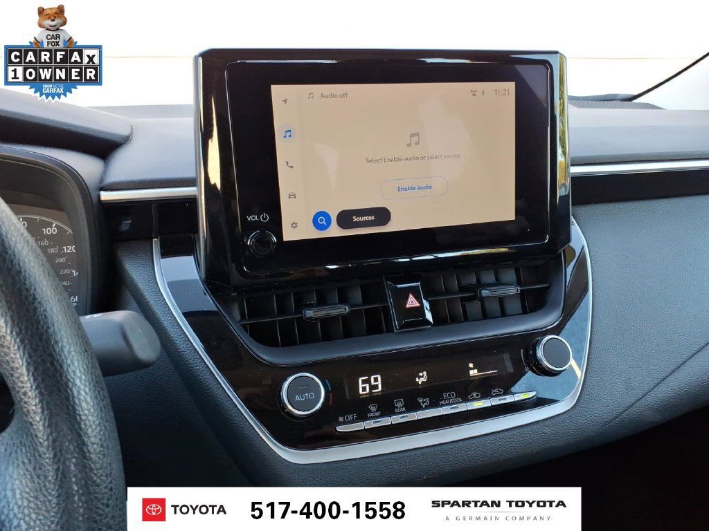 Used 2025 Toyota Corolla LE FWD image 21