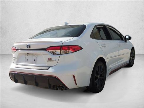 Used 2023 Toyota Corolla SE AWD/4WD image 5