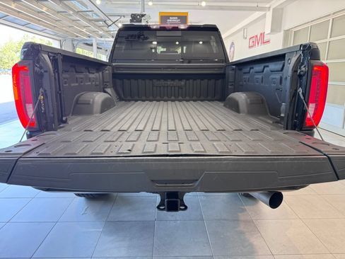 Used 2023 GMC Sierra 2500 AT4 w/ AT4 Premium Plus Package AWD/4WD image 7