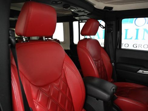 Used 2018 Jeep Wrangler Unlimited Rubicon w/ Cold Weather Group AWD/4WD image 35