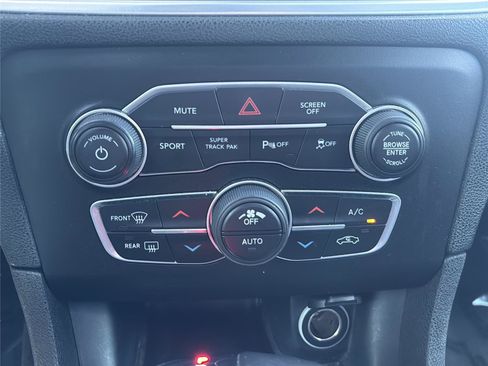 Used 2017 Dodge Charger R/T RWD image 17