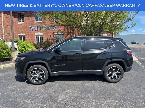 Used 2024 Jeep Compass Latitude AWD/4WD image 11