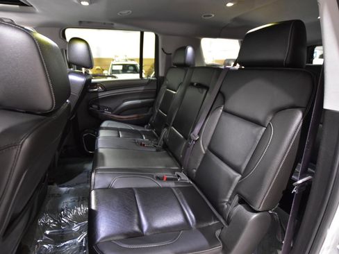 Used 2015 Chevrolet Suburban LT image 41