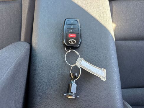 Used 2025 Toyota Camry LE image 22