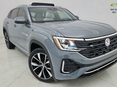 Used 2026 Volkswagen Atlas Cross Sport SEL Premium R-Line AWD/4WD image 1
