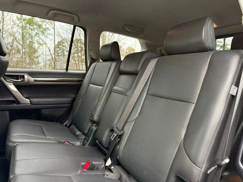 Used 2015 Lexus GX 460 w/ Navigation Package AWD/4WD image 13