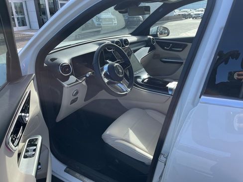 Used 2026 Mercedes-Benz GLC 300 4MATIC image 10