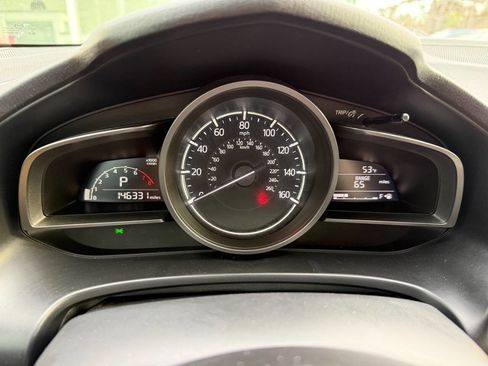 Used 2018 MAZDA MAZDA3 Touring image 23