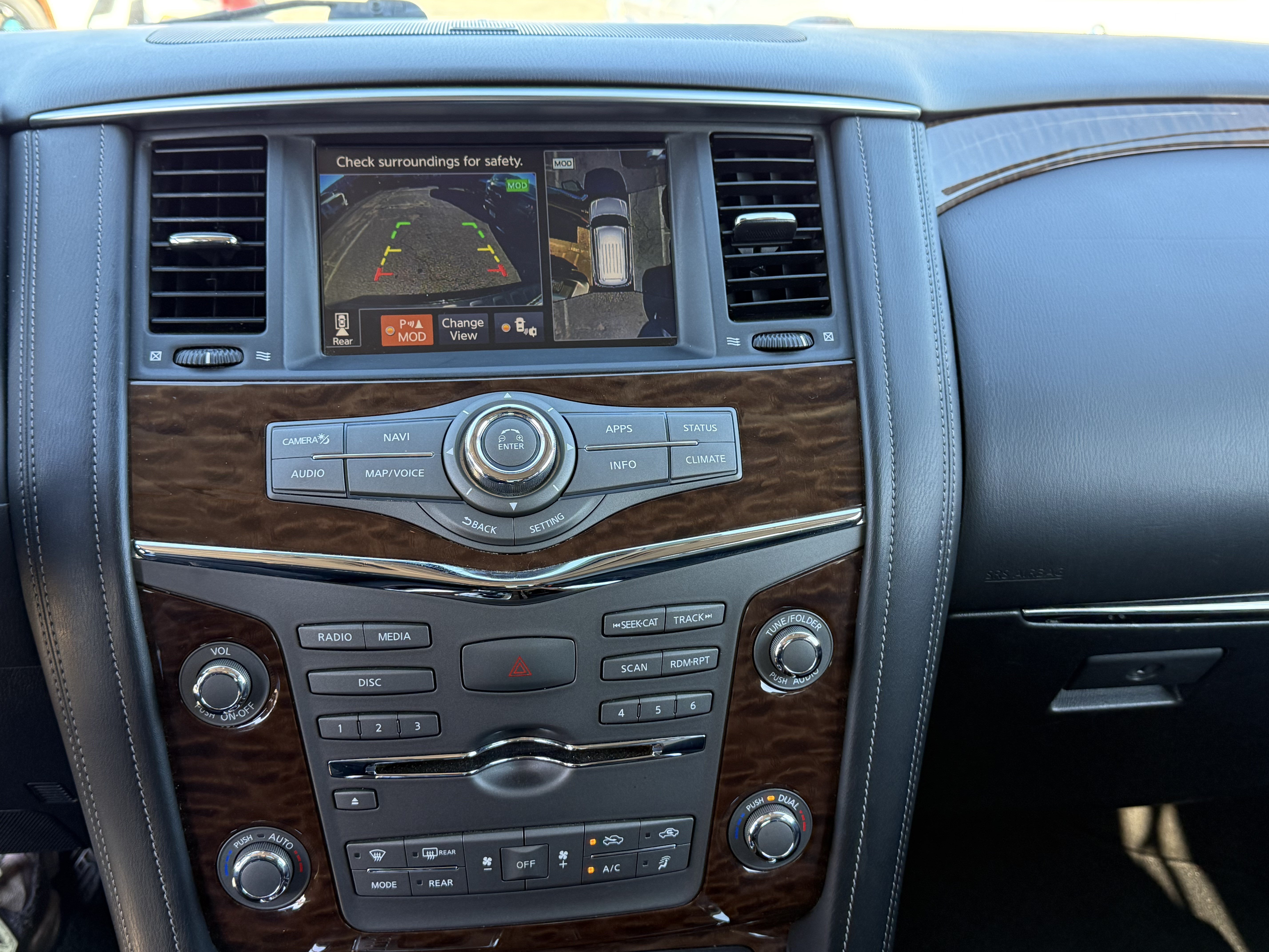 Used 2020 Nissan Armada SL w/ Premium Package AWD/4WD image 14