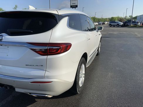 Used 2019 Buick Enclave Essence FWD image 19