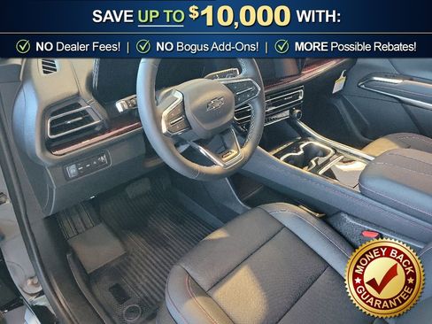 New 2026 Chevrolet Traverse Z71 w/ Driver Confidence Package AWD/4WD image 11