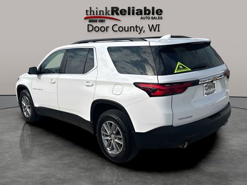 Used 2023 Chevrolet Traverse LT FWD image 3