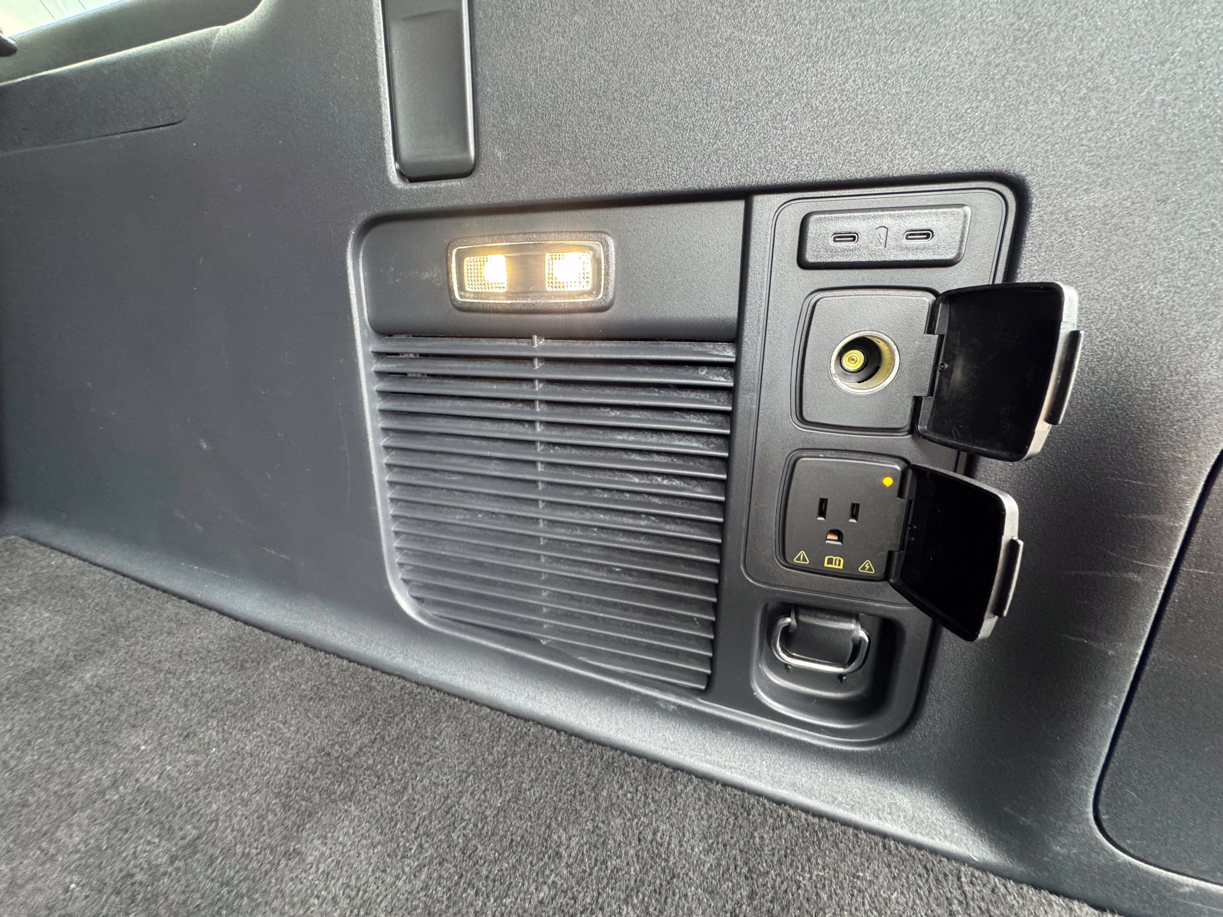 Used 2025 Lincoln Navigator L Reserve AWD/4WD image 30