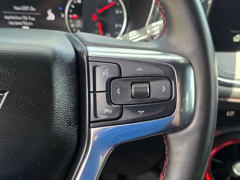 Used 2025 Chevrolet Blazer RS FWD image 32