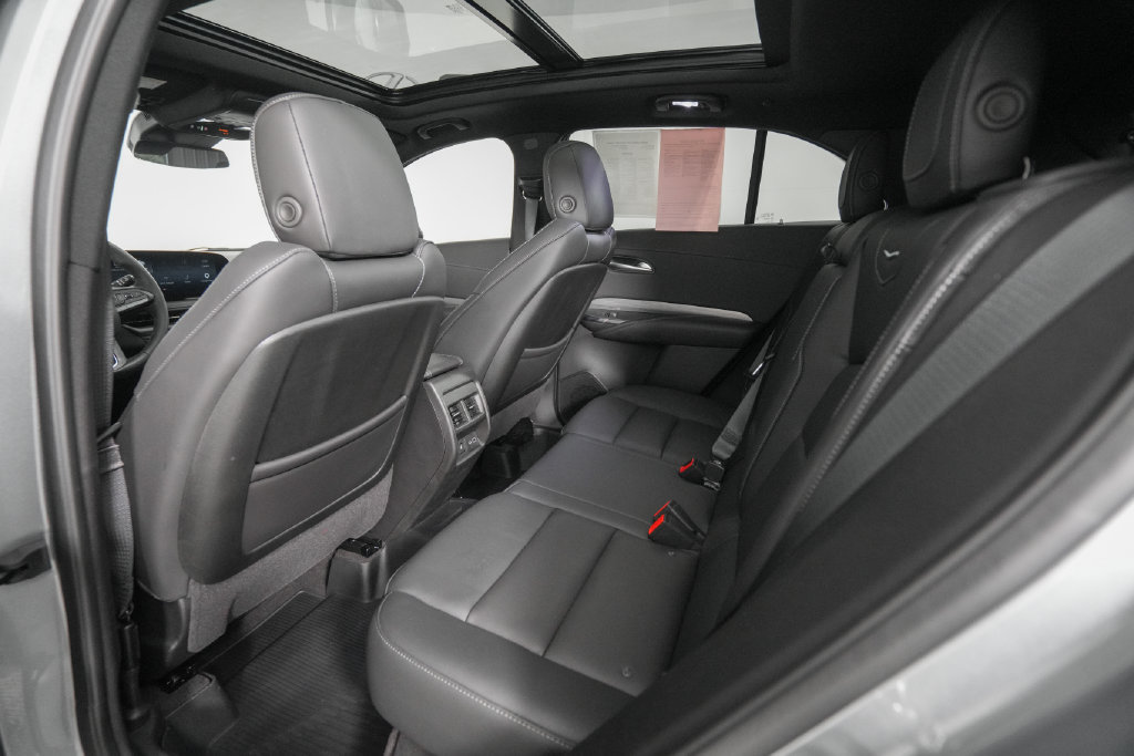 Used 2025 Cadillac XT4 Premium Luxury w/ Cold Weather Package FWD image 13