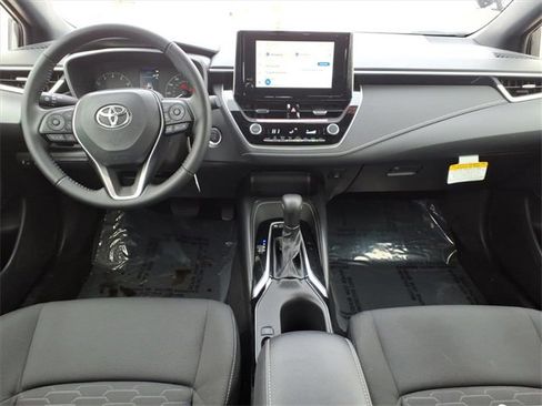 Used 2025 Toyota Corolla SE image 11