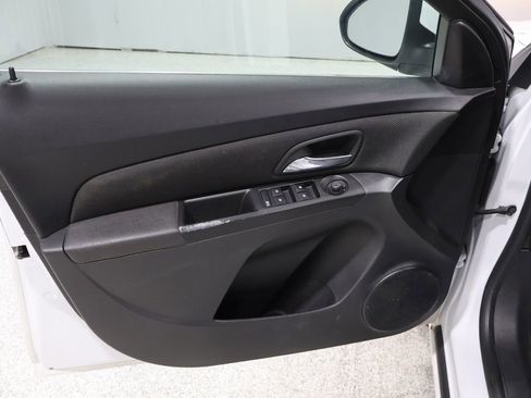 Used 2012 Chevrolet Cruze LT image 12
