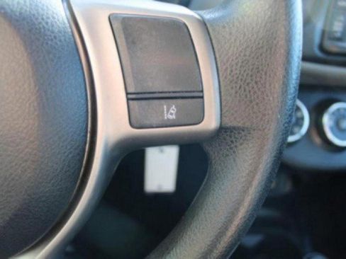 Used 2017 Toyota Yaris L image 62