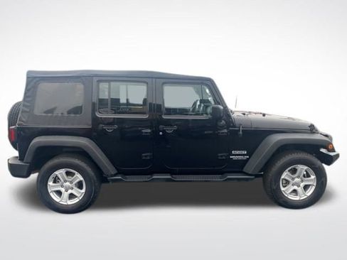 Used 2016 Jeep Wrangler Unlimited Sport w/ Connectivity Group image 6