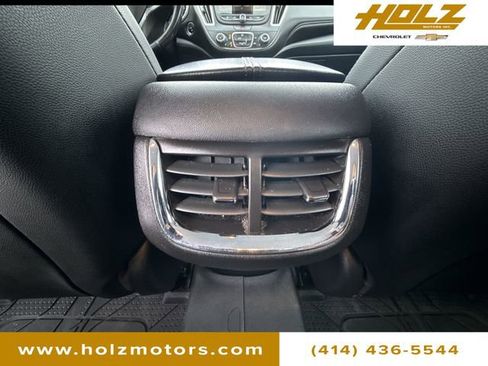 Certified 2018 Chevrolet Malibu LT w/ Leather Package image 23