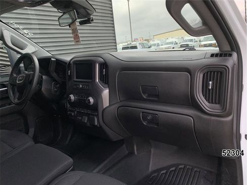 Used 2024 GMC Sierra 2500 Pro w/ Convenience Package image 29