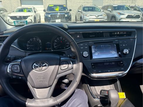 Used 2016 Toyota Avalon XLE Premium FWD image 8