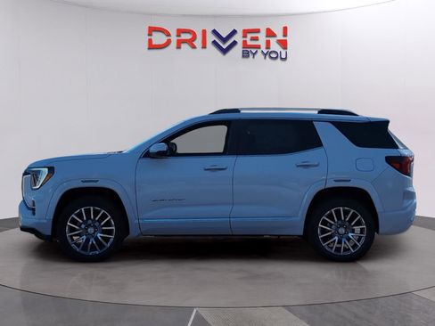 New 2026 GMC Terrain Denali w/ LPO, Floor Liner Package image 2