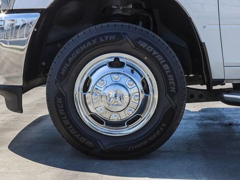 Used 2024 RAM 3500 Big Horn AWD/4WD image 11